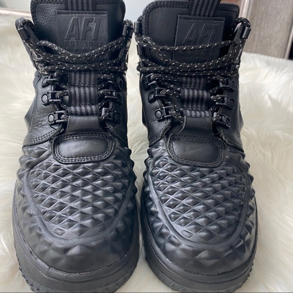duckboot nike black